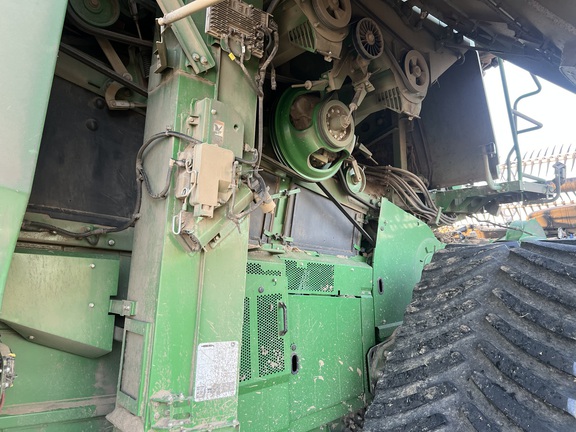 Photo of 2023 John Deere X9 1100