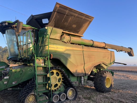Photo of 2023 John Deere X9 1100