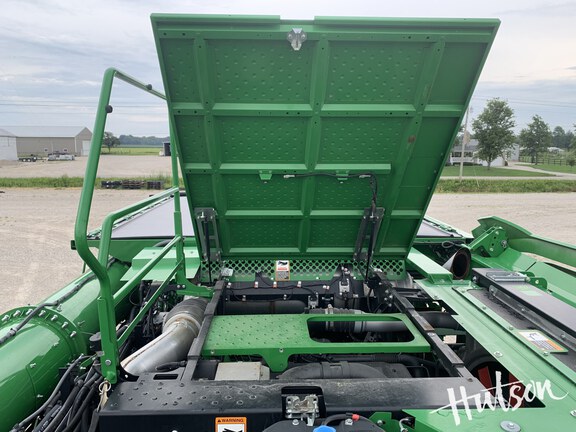 Photo of 2023 John Deere X9 1100