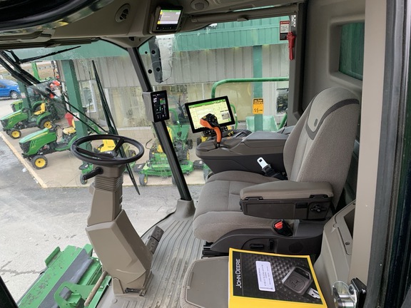 2025 John Deere S7 700 thumbnail 9