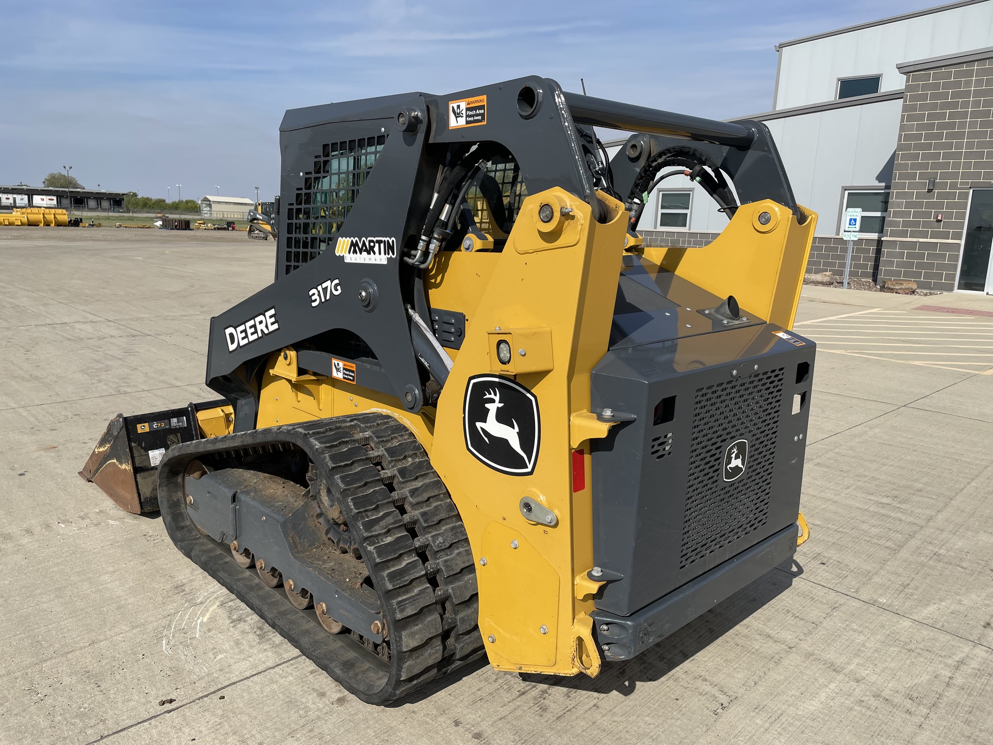 2023 John Deere 317G Image 6