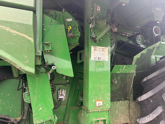 Photo of 2023 John Deere S780