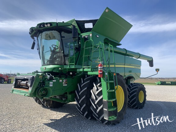 Photo of 2023 John Deere S780