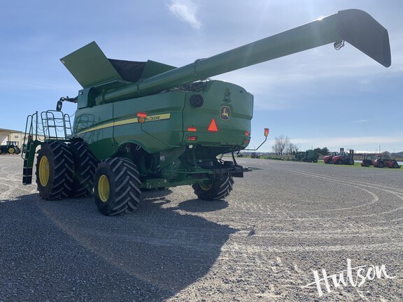 Photo of 2023 John Deere S780