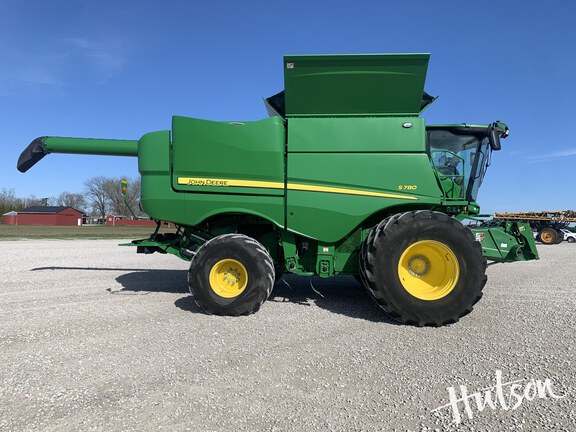 Photo of 2023 John Deere S780