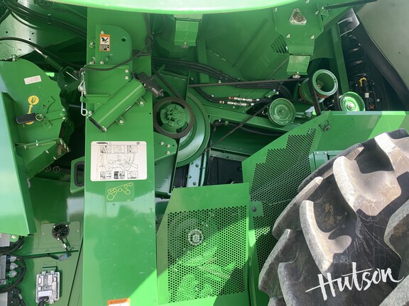 Photo of 2023 John Deere S780