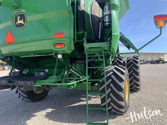 Photo of 2023 John Deere S780