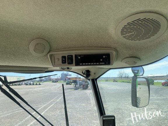 Photo of 2023 John Deere S780