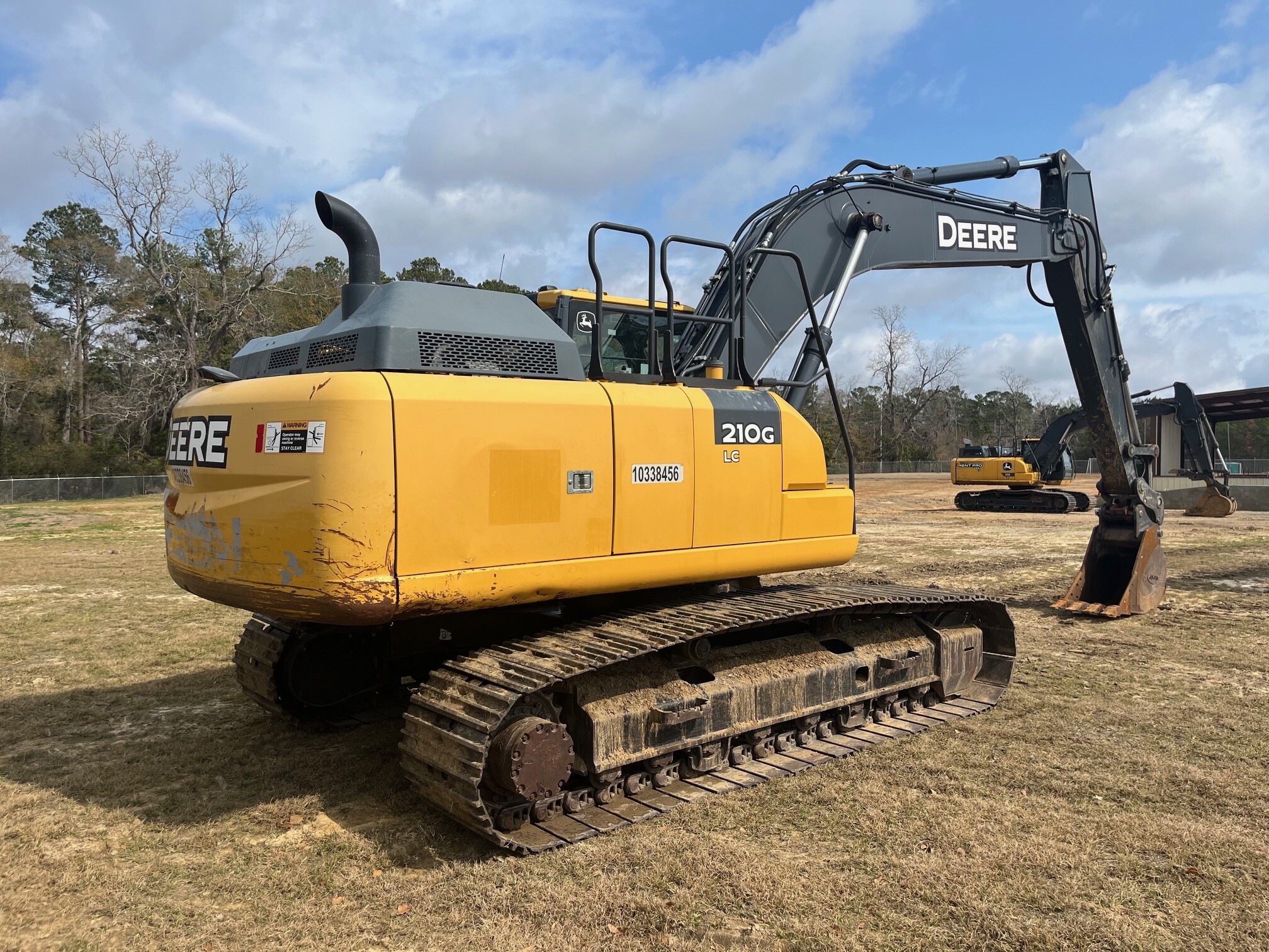 2020 John Deere 210G LC Image 3