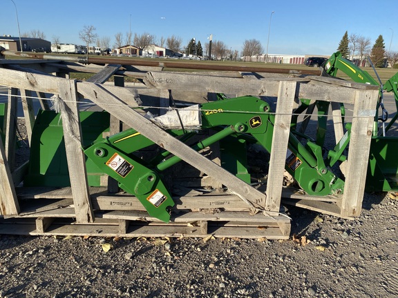 John Deere 220R