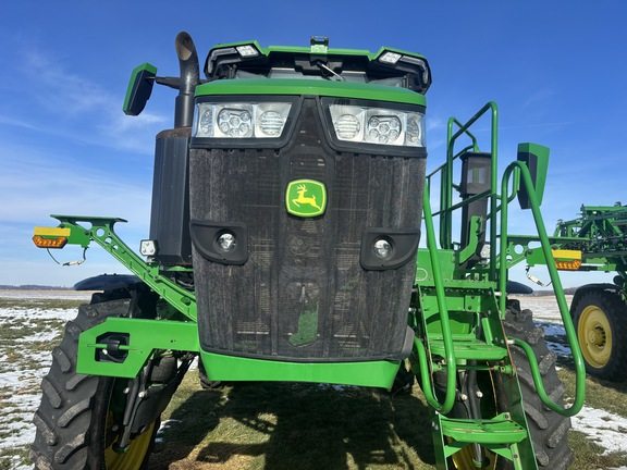 Used 2022 John Deere 400R Self Propelled Sprayers at Koenig Equipment in Urbana, OH - Photo8