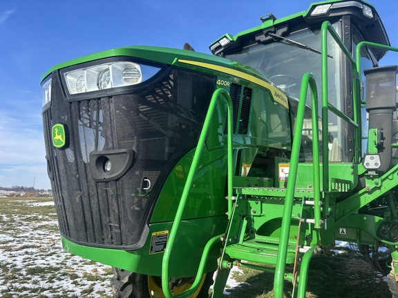 Used 2022 John Deere 400R Self Propelled Sprayers at Koenig Equipment in Urbana, OH - Photo9