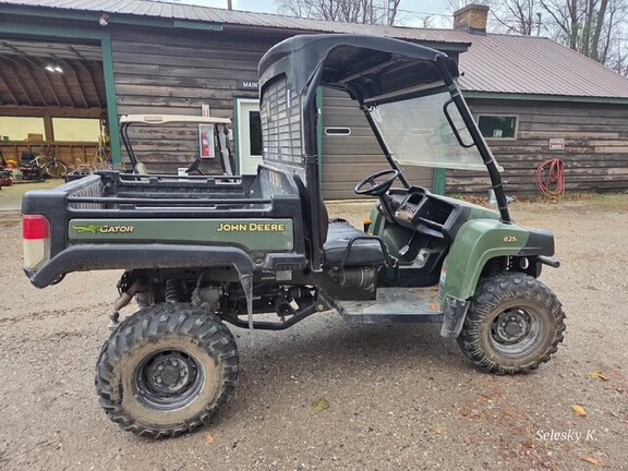 Photo of 2010 John Deere XUV 625I OLIVE