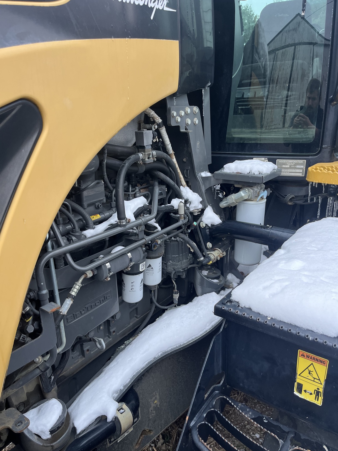 2013 Challenger MT765D Image 12