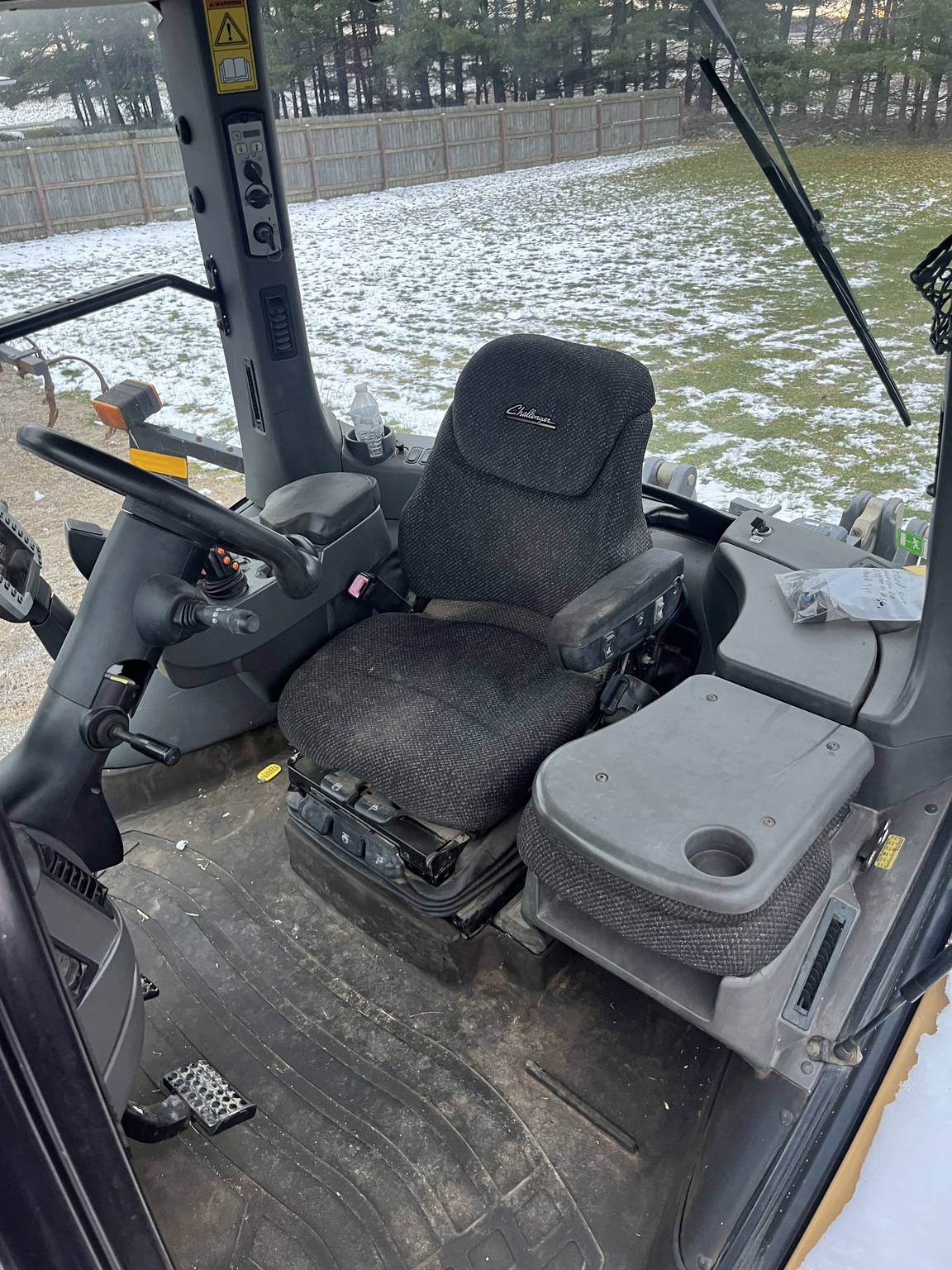 2013 Challenger MT765D Image 13