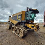 Combine For Sale 2005 Caterpillar 585R 