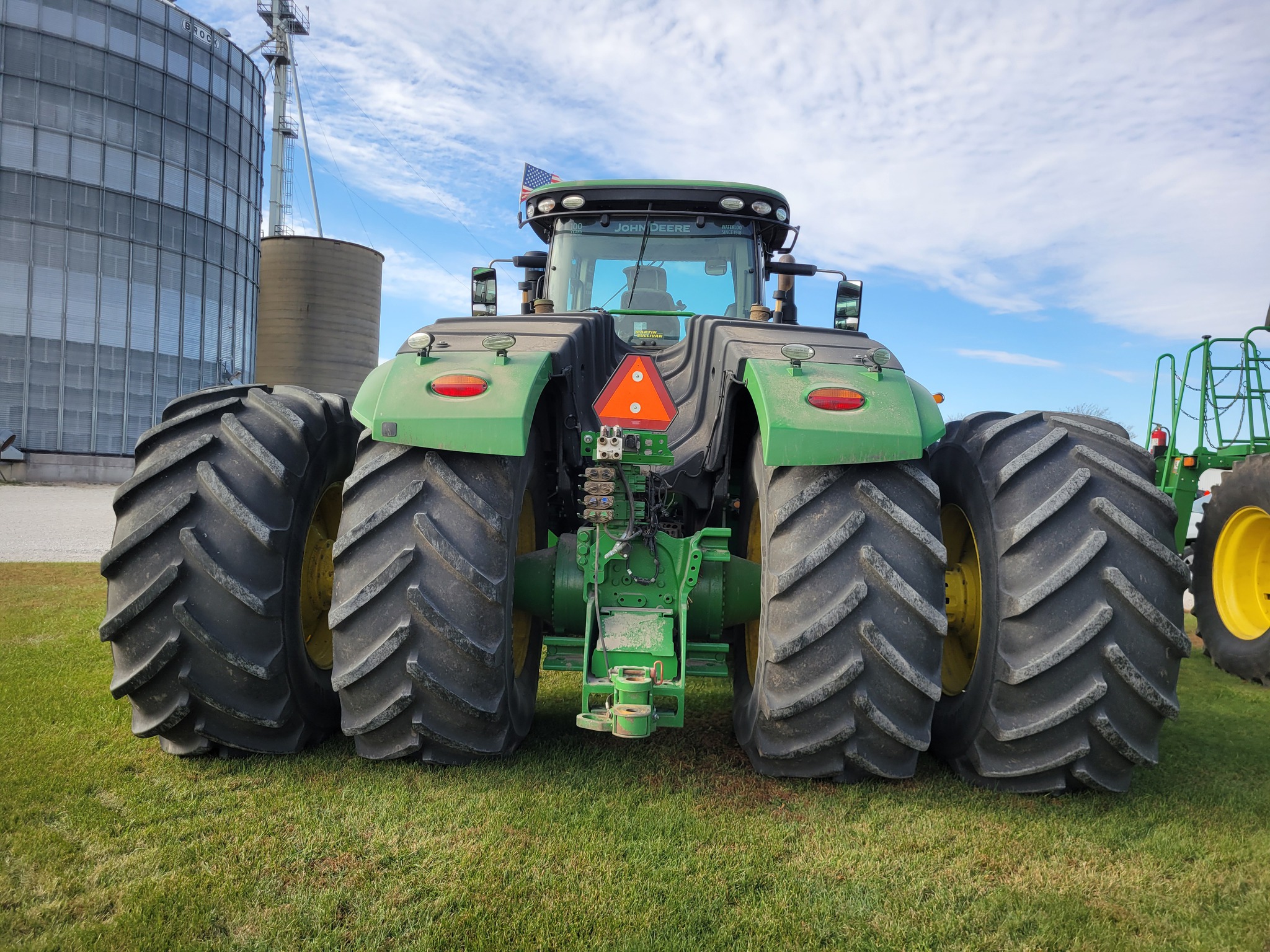  2018 John Deere 9520R at Heritage Tractor in Roanoke, IL