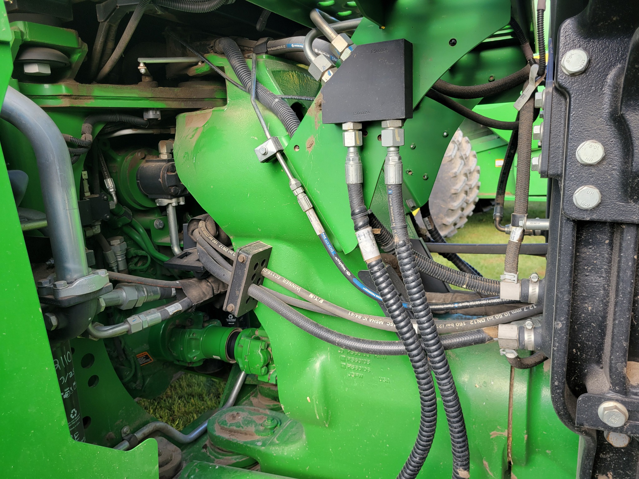  2018 John Deere 9520R at Heritage Tractor in Roanoke, IL