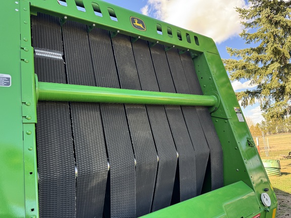 Used 2025 John Deere 561M Round Balers at Horizon Ag & Turf in Warburg, AB - Photo5