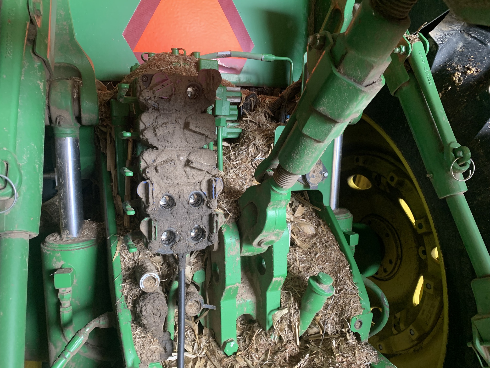 2014 John Deere 8345R Image 6