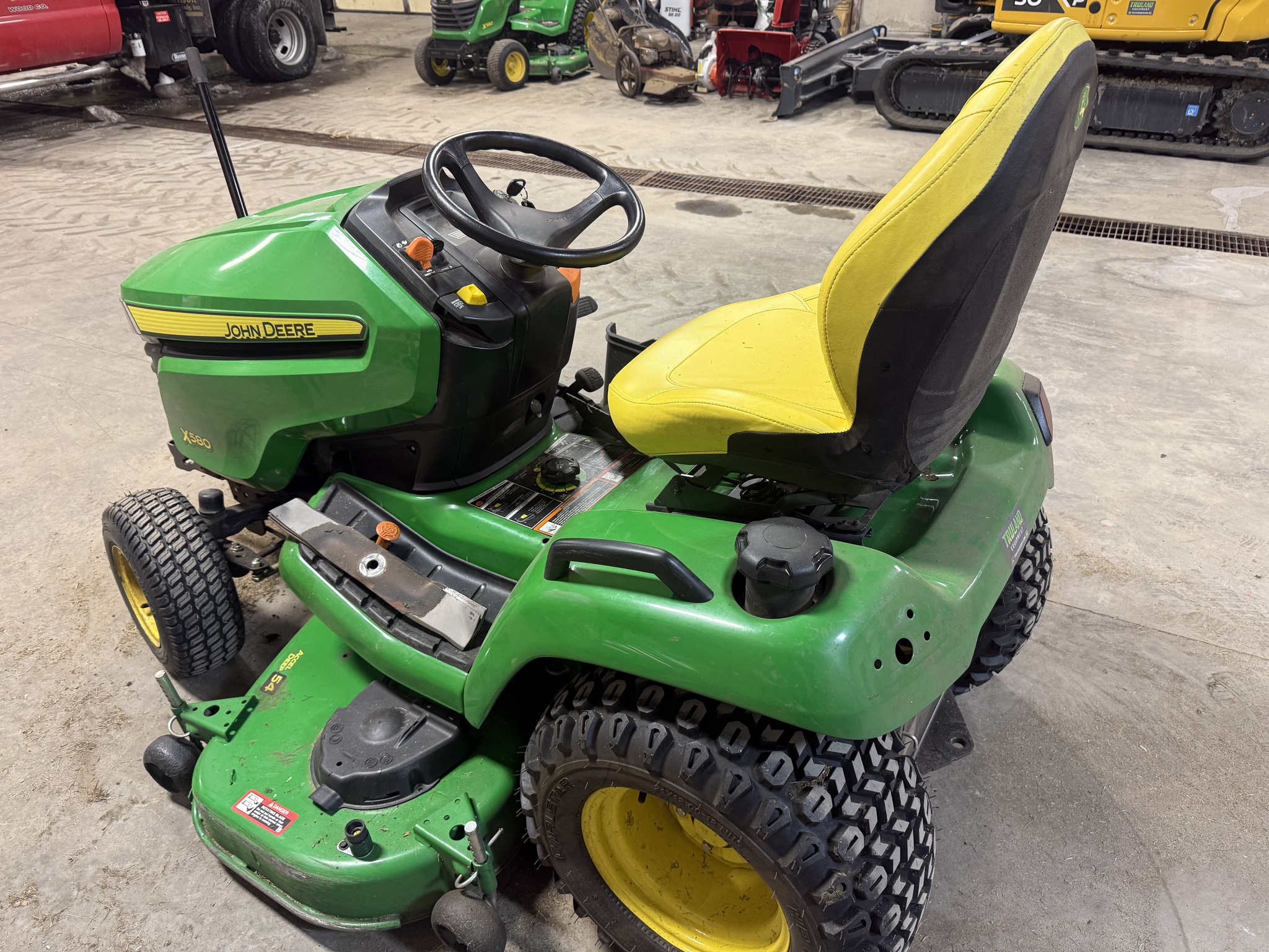 2024 John Deere X580 Image 3
