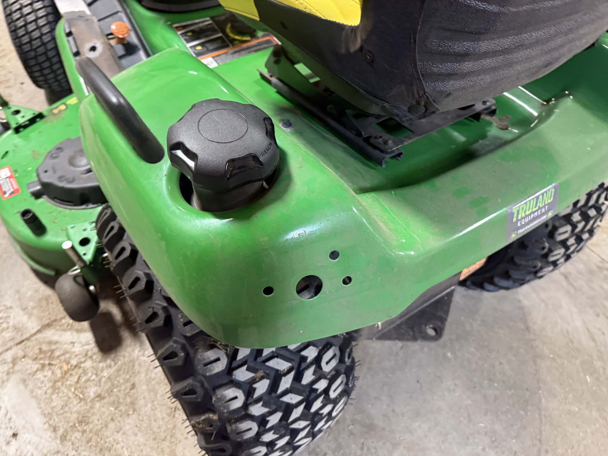 2024 John Deere X580 Image 5