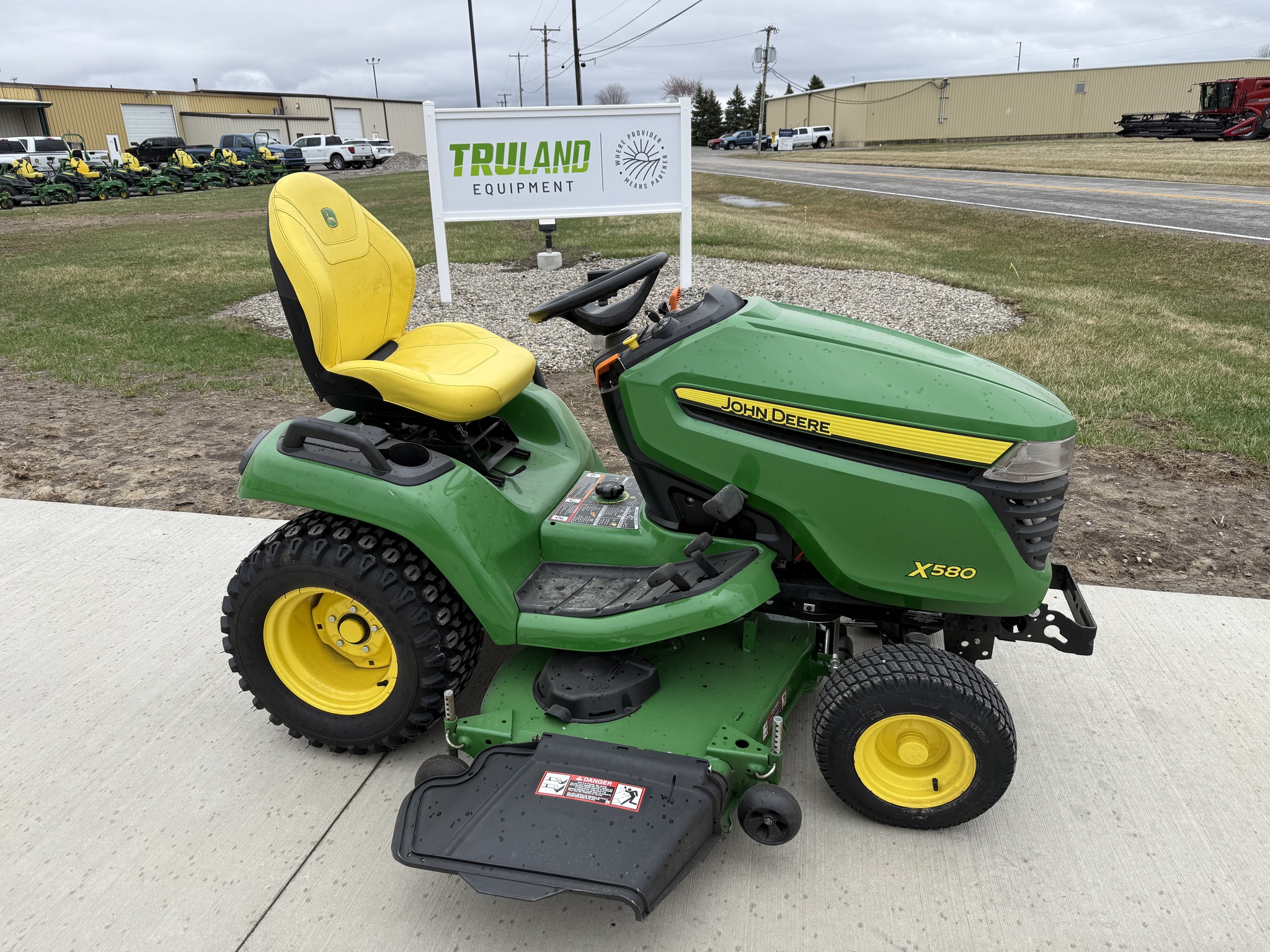 2024 John Deere X580 Image 1