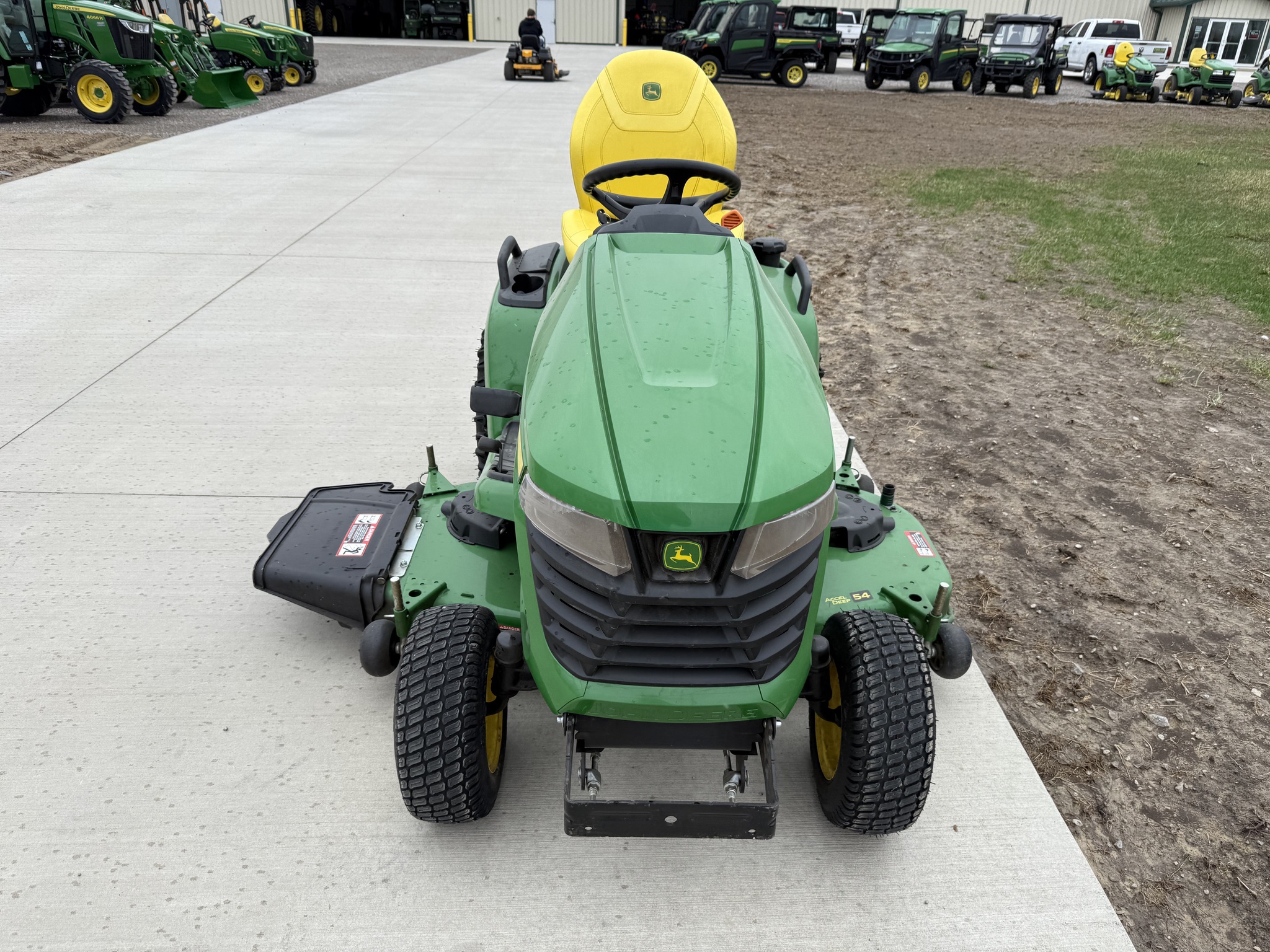 2024 John Deere X580 Image 5