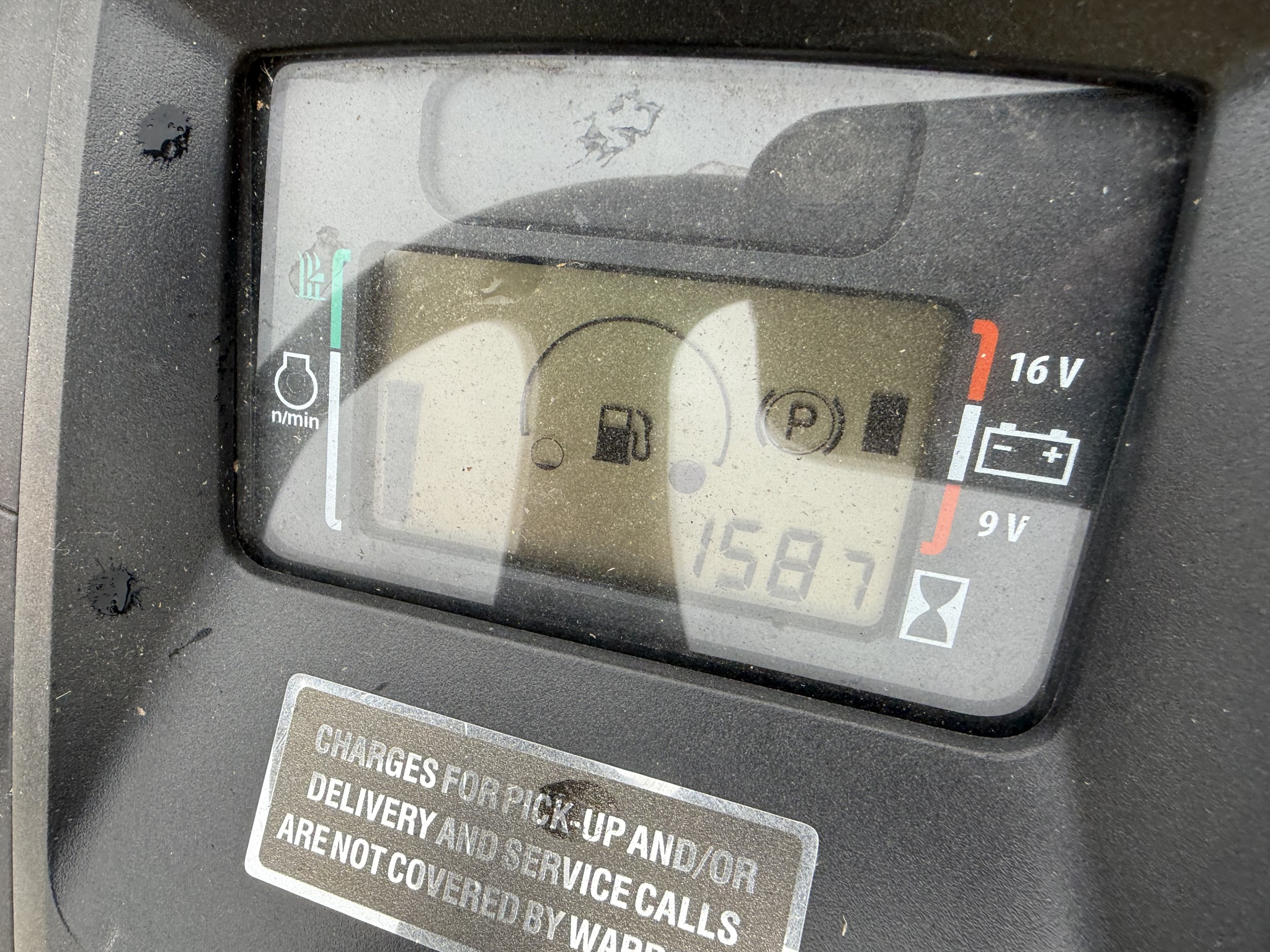 2024 John Deere X580 Image 18