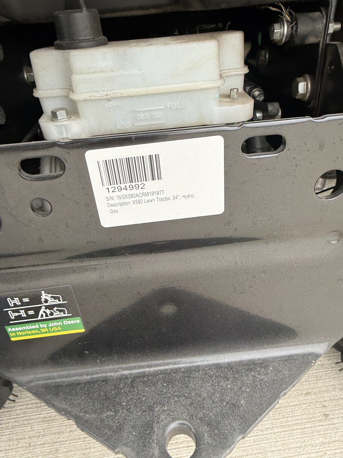 2024 John Deere X580 Image 17