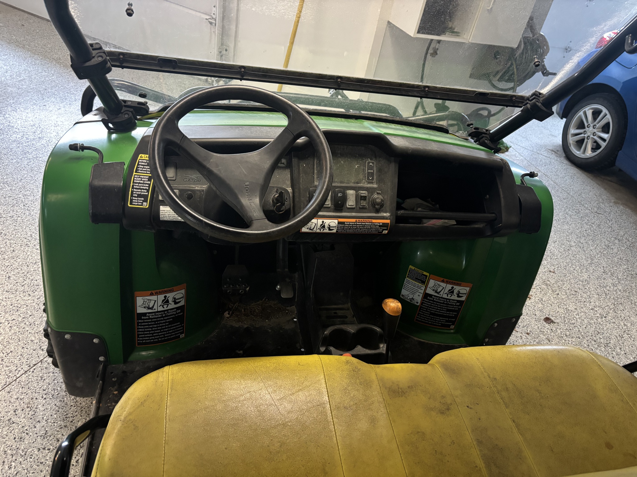 2017 John Deere XUV 825i Image 4