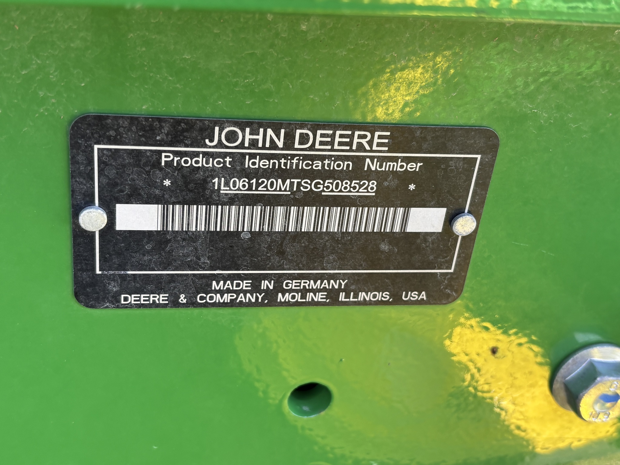 2025 John Deere 6120M Image 35