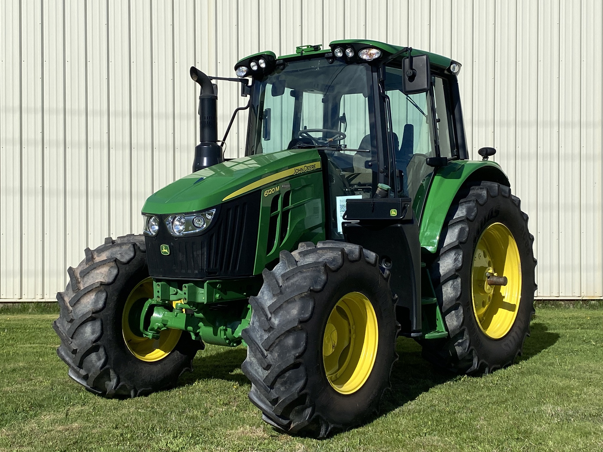 2025 John Deere 6120M Image 2