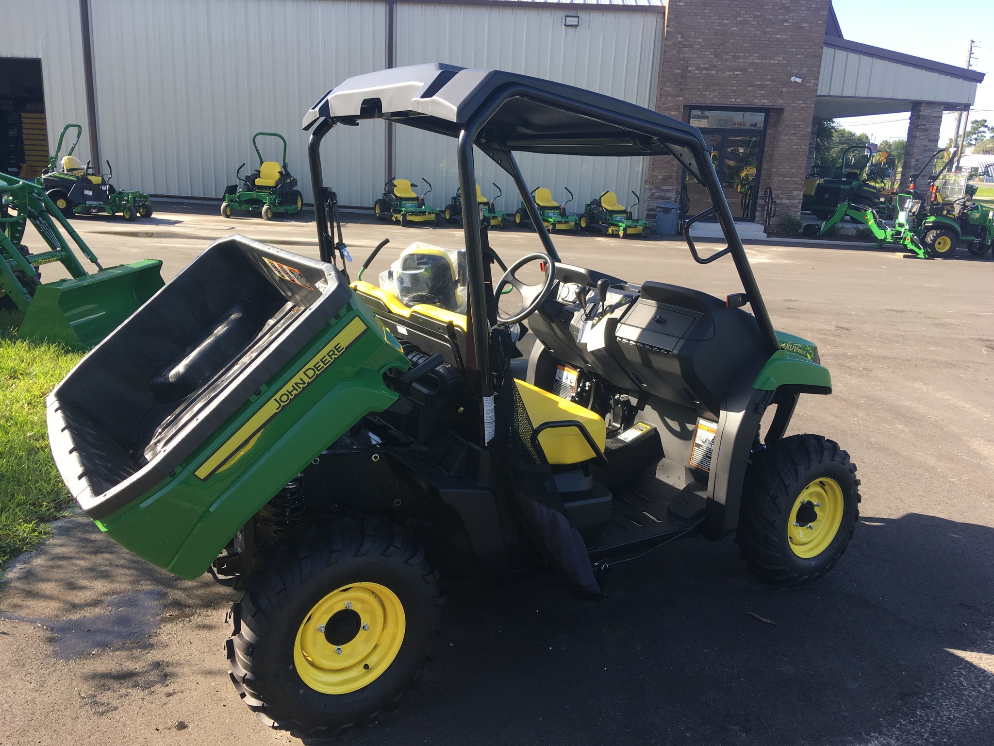 2026 John Deere 560E Image 5