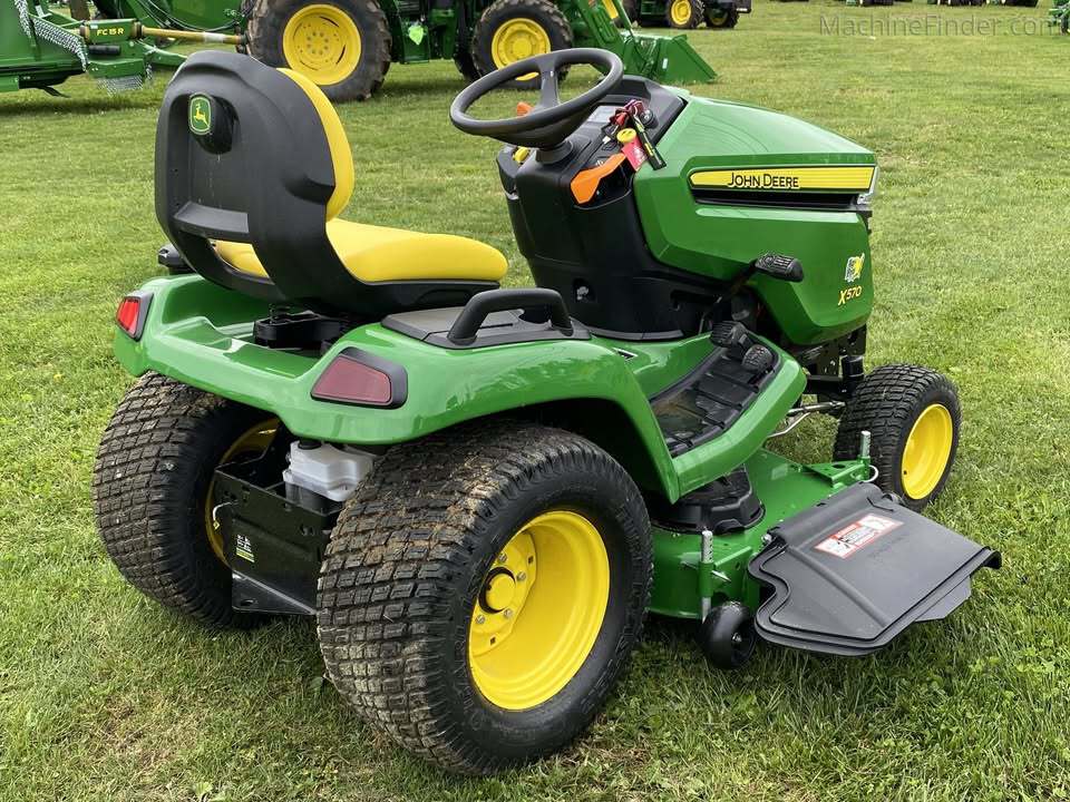 2025 John Deere X570 Image 5