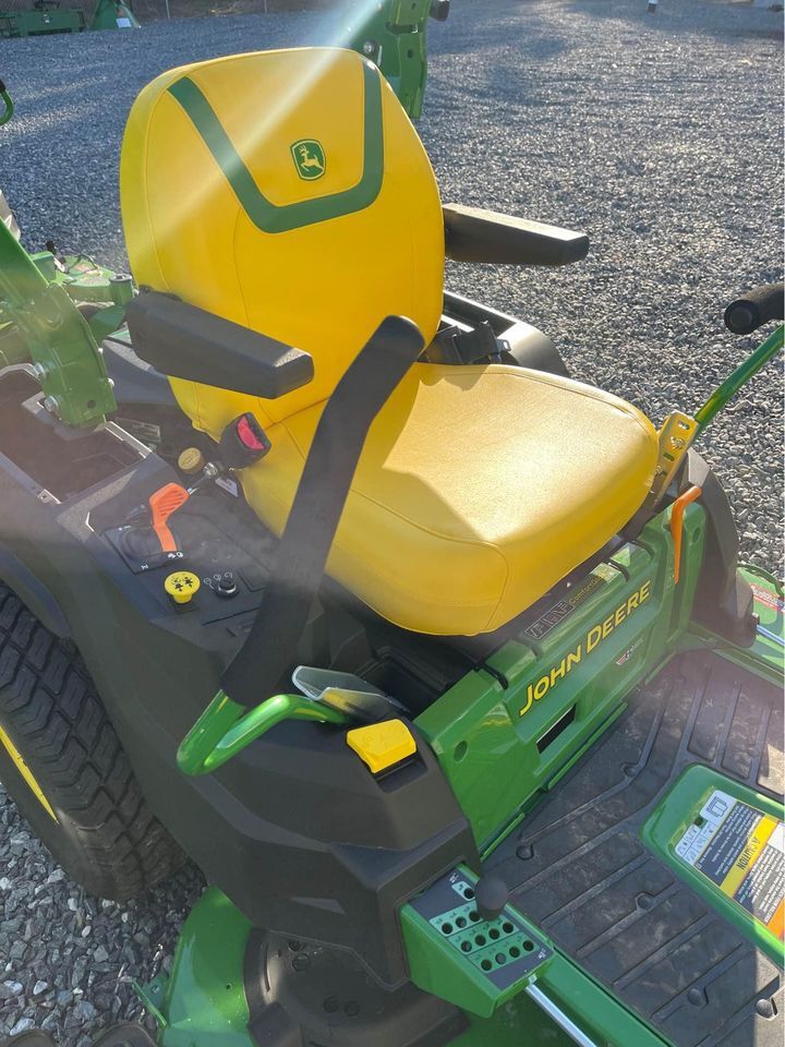 2025 John Deere Z530M Image 3