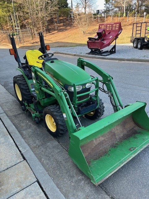 2006 John Deere 2320 Image 1