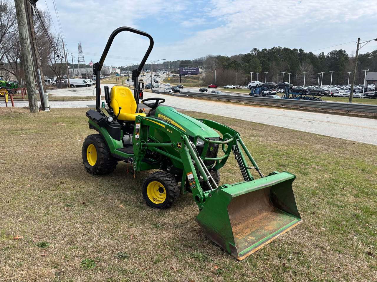 2019 John Deere 1025R Image 6