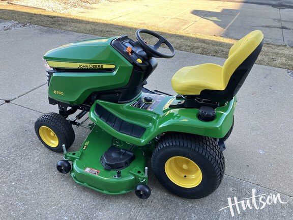 Photo of 2025 John Deere X390