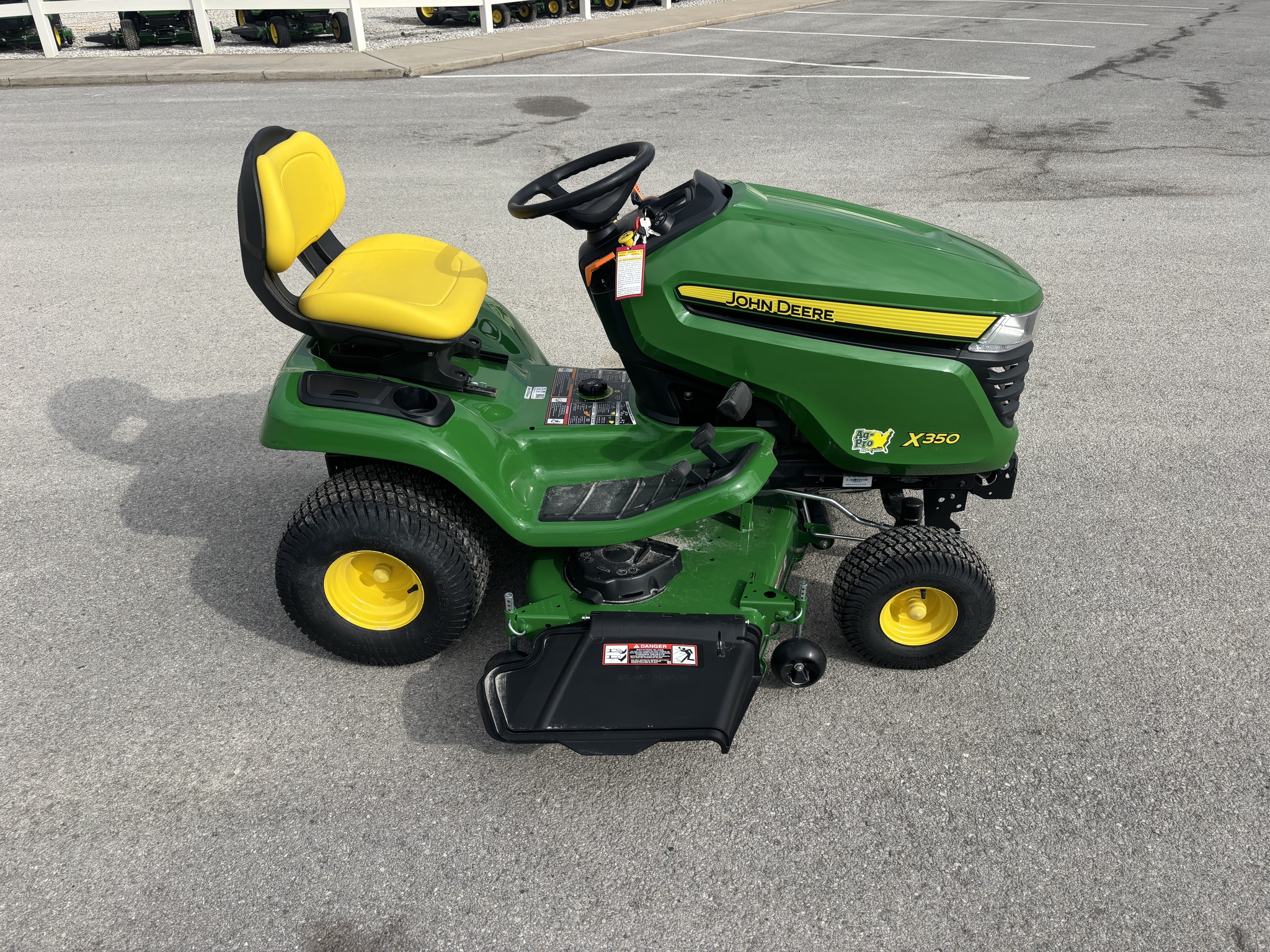 2025 John Deere X350 Image 6