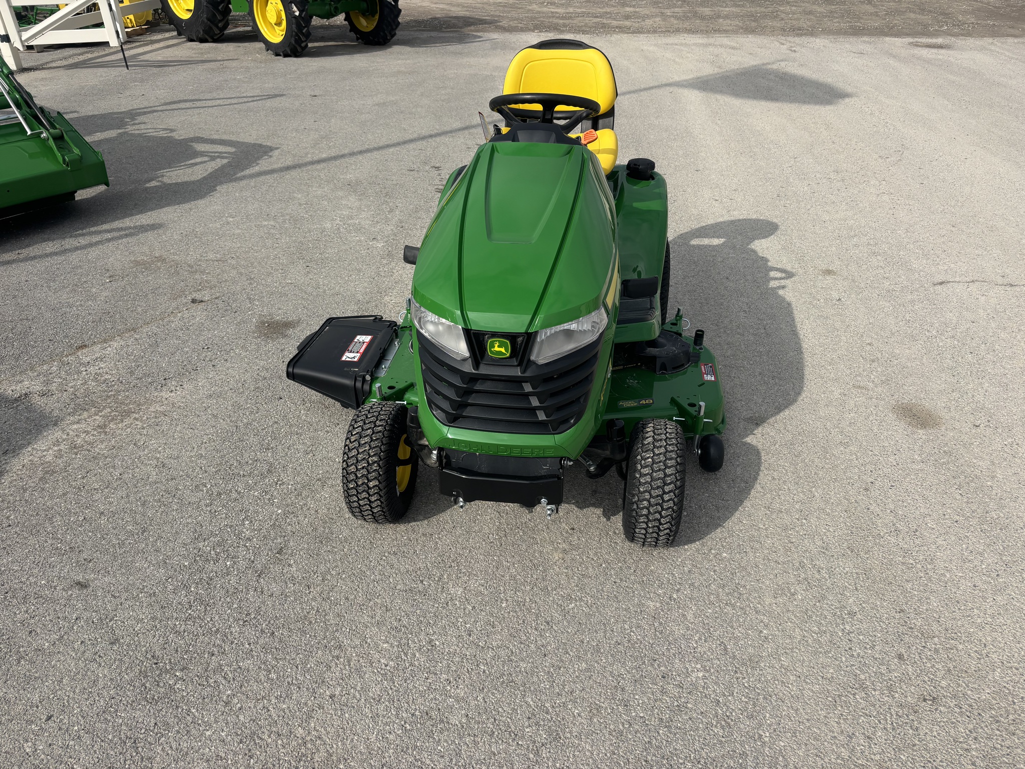 2025 John Deere X350 Image 8