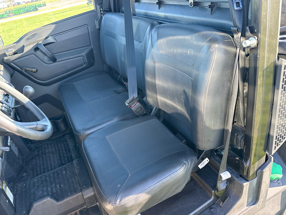 2025 John-Deere 875M