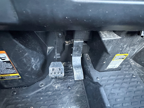 2025 John-Deere 875M