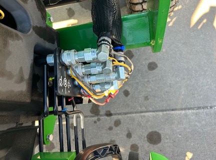 2023 John Deere 2038R (9th thumbnail)