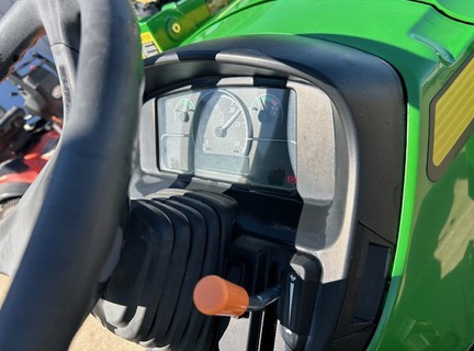 2023 John Deere 2038R (11th thumbnail)