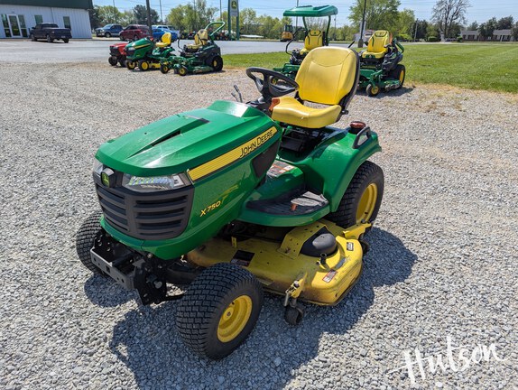 Photo of 2013 John Deere X750