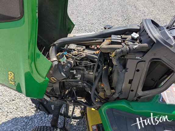 Photo of 2013 John Deere X750