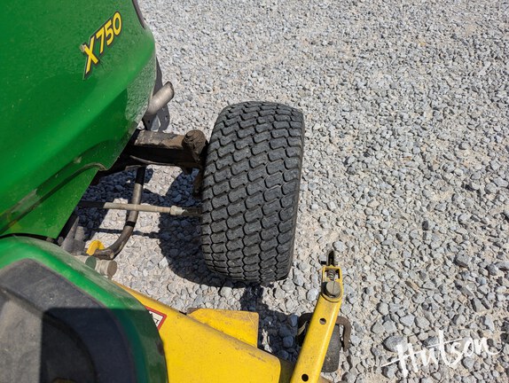 Photo of 2013 John Deere X750