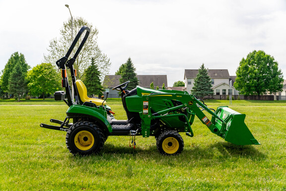 New In-Stock 2026 John Deere 1023E Compact Utility Tractors at Koenig Equipment in Tipp City, OH - Photo4