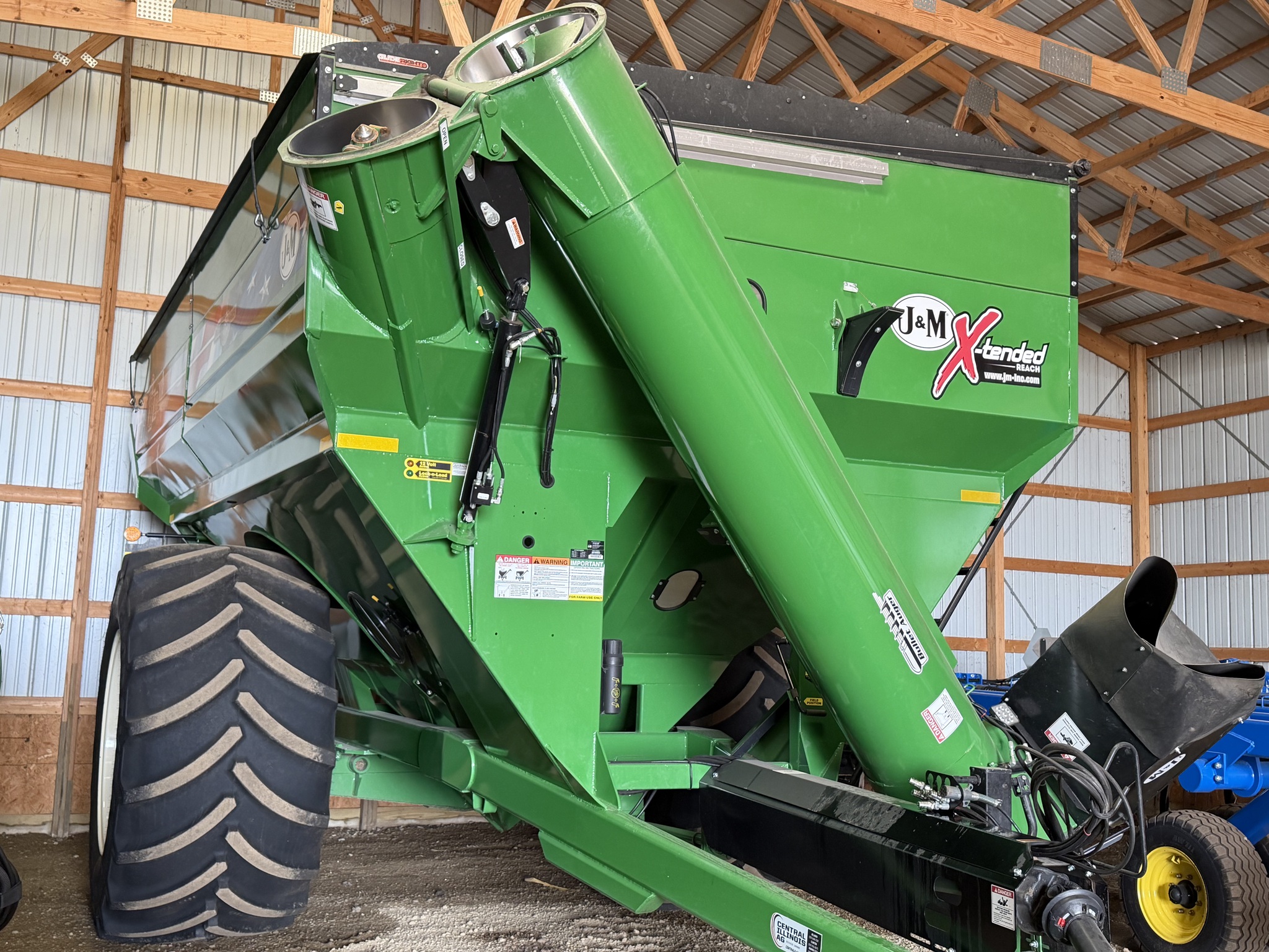  2023 J&M 1112-20 at Heritage Tractor in Lexington, IL